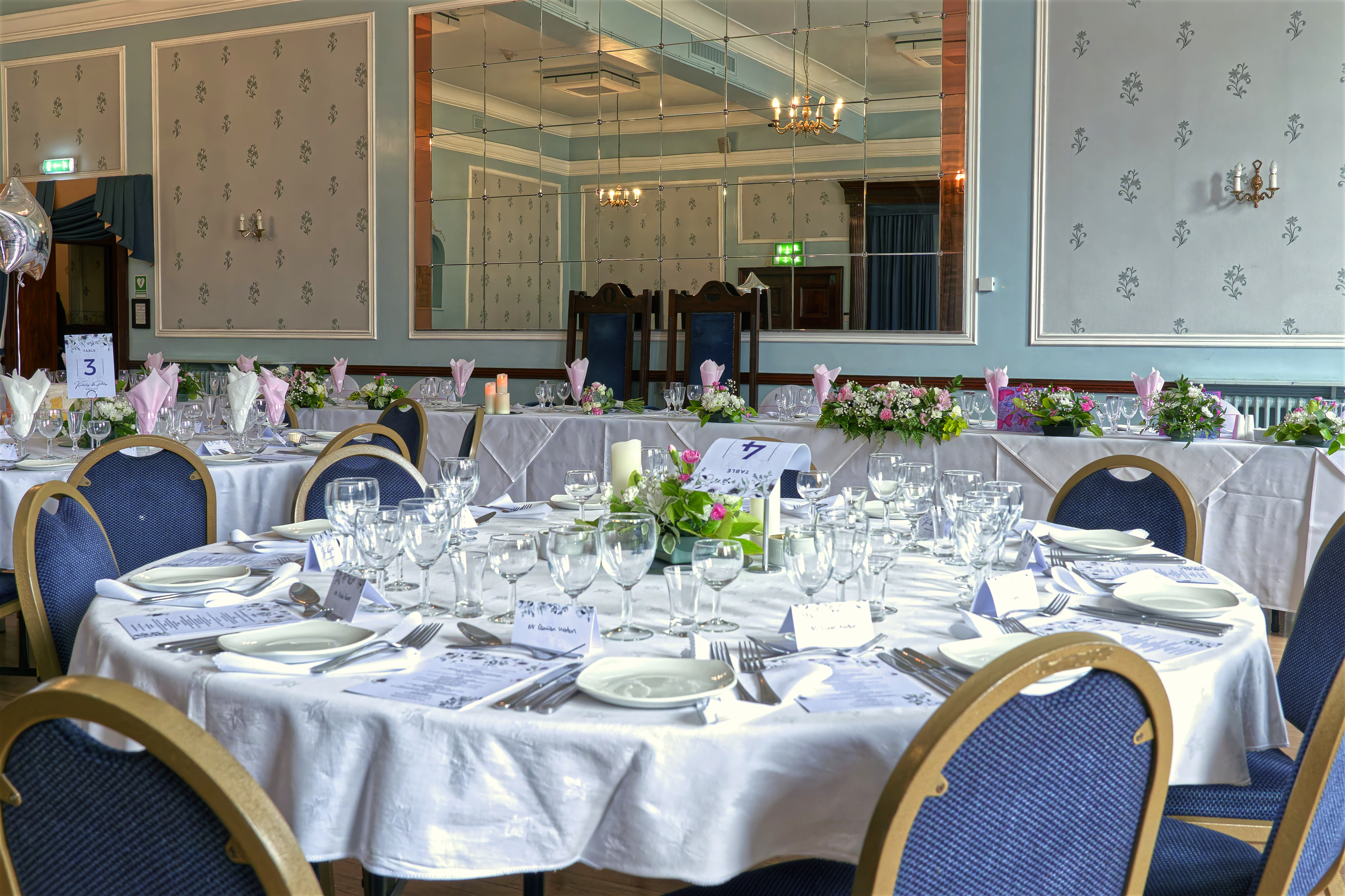 Champagne service at reception